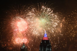 Fireworks marking 75th anniversary of Victory in Moscow